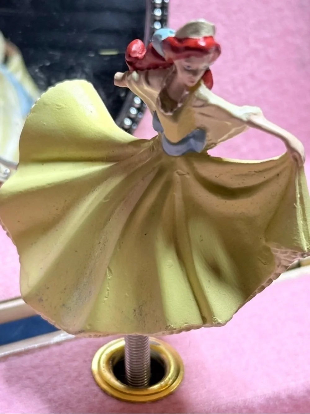 Vintage 90’s RARE Anastasia Music Box w/ Spinning Figurine & Mirror Collectible